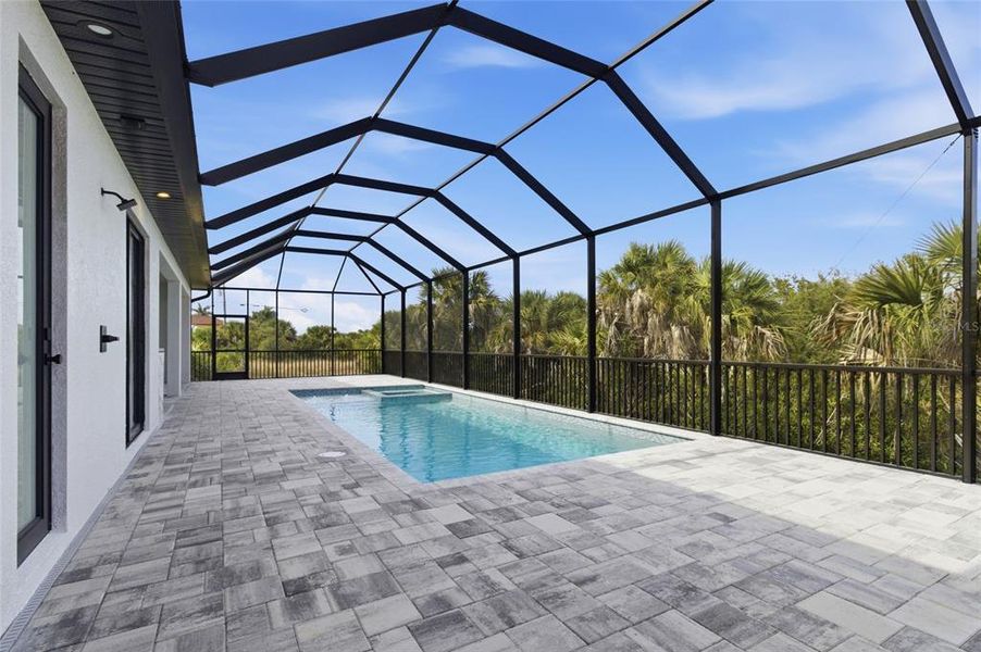 Exterior details and patio area of a home in , Port Charlotte (Image 29).