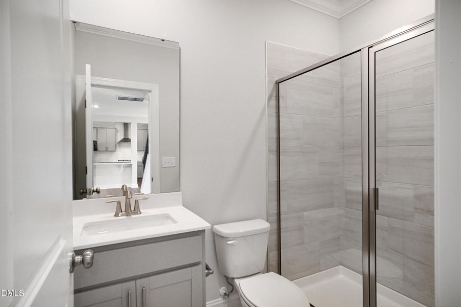 SUN_Everlee_Pic_LandrumIII_Bath3_1of1