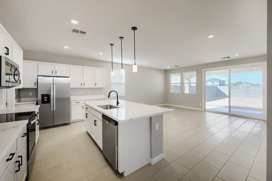 1,747sf New Home in San Tan Valley, AZ.  - Slide 15