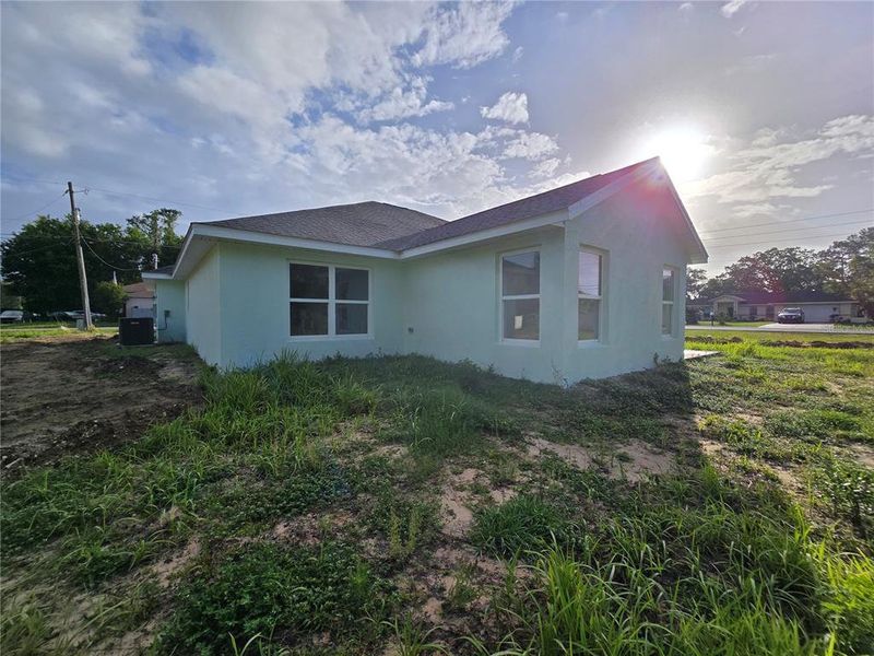 Exterior details and patio area of a home in , Ocala (Image 19).