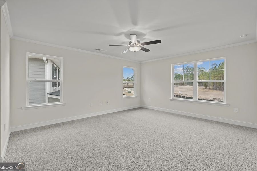 Spacious, unfurnished interior of a new home in Canterbury Villas, Carrollton (Image 28).