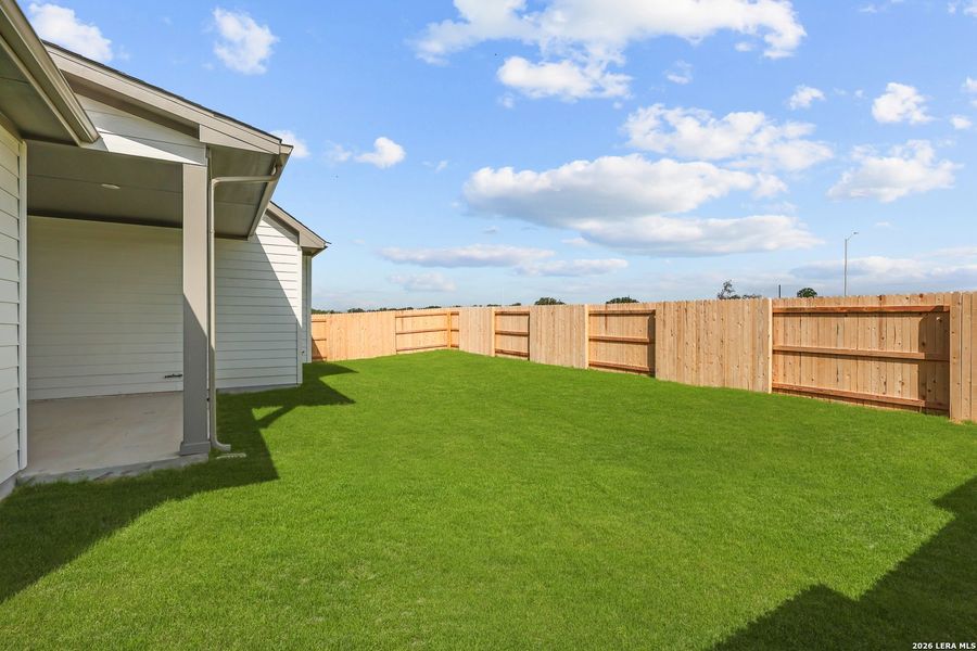 Exterior details and patio area of a home in Buffalo Crossing, Cibolo (Image 4).