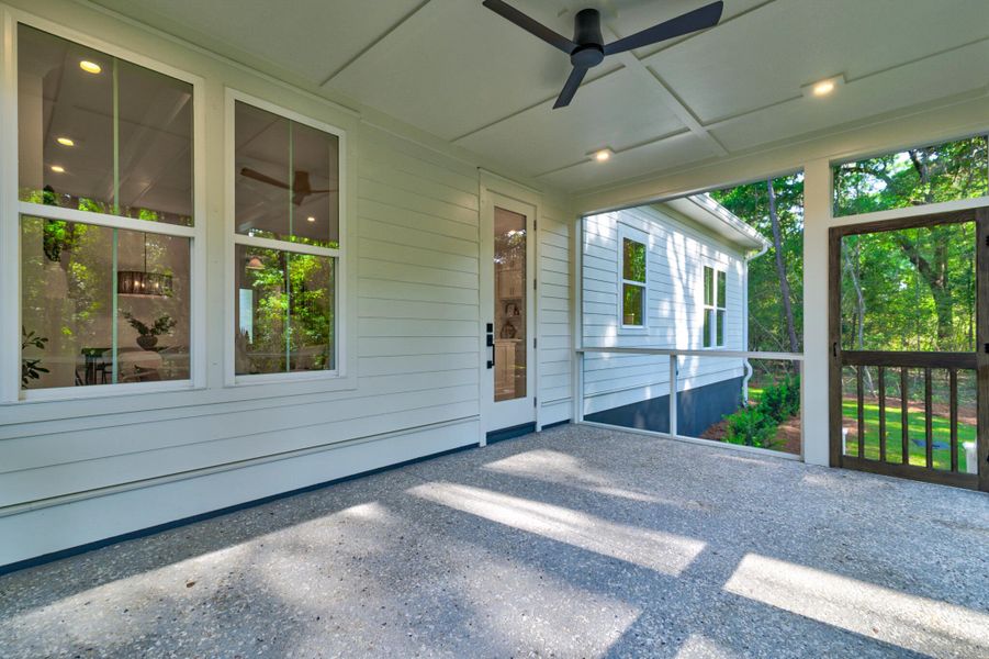 Exterior details and patio area of a home in , Hollywood (Image 31).