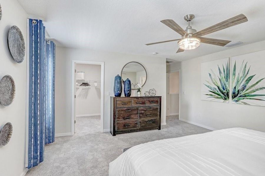 Furnished interior view inside a new home in , Seffner (Image 7).