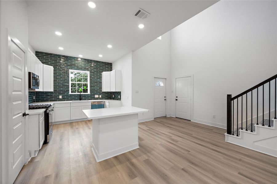 (Representative Photo accurate to floorplan)