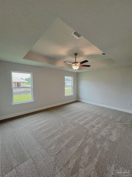 Spacious, unfurnished interior of a new home in Pine Top, Cantonment (Image 10).