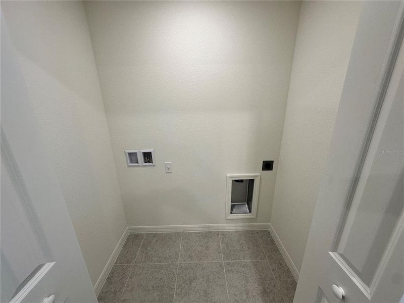 Spacious, unfurnished interior of a new home in Palm Coast, Palm Coast (Image 6).