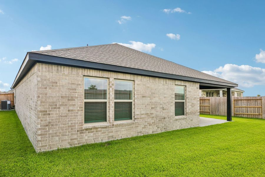 Exterior details and patio area of a home in , Dayton (Image 18).