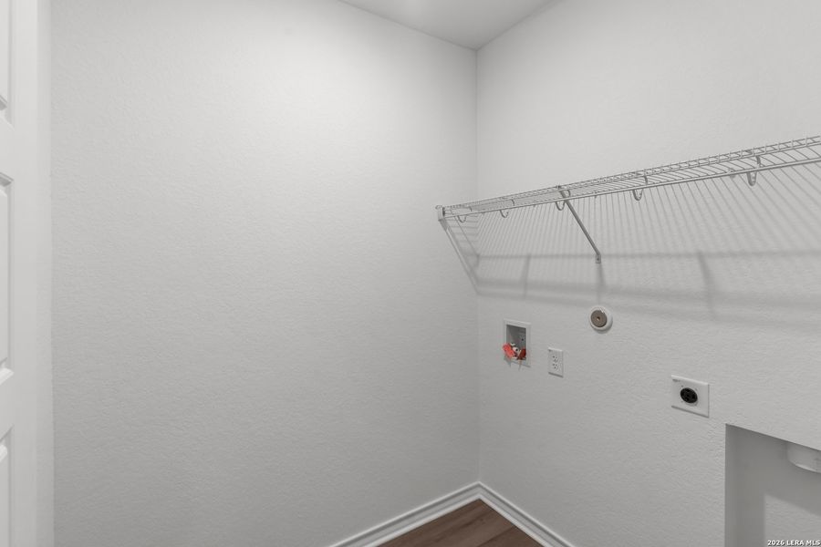 Spacious, unfurnished interior of a new home in Nopal Valley, San Antonio (Image 25). Spacious, unfurnished interior of a new home in Nopal Valley, San Antonio (Image 25).