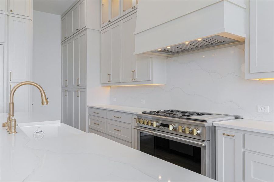 Furnished interior view inside a new home in The Resort on Eagle Mt. Lake, Fort Worth (Image 17). Furnished interior view inside a new home in The Resort on Eagle Mt. Lake, Fort Worth (Image 17).