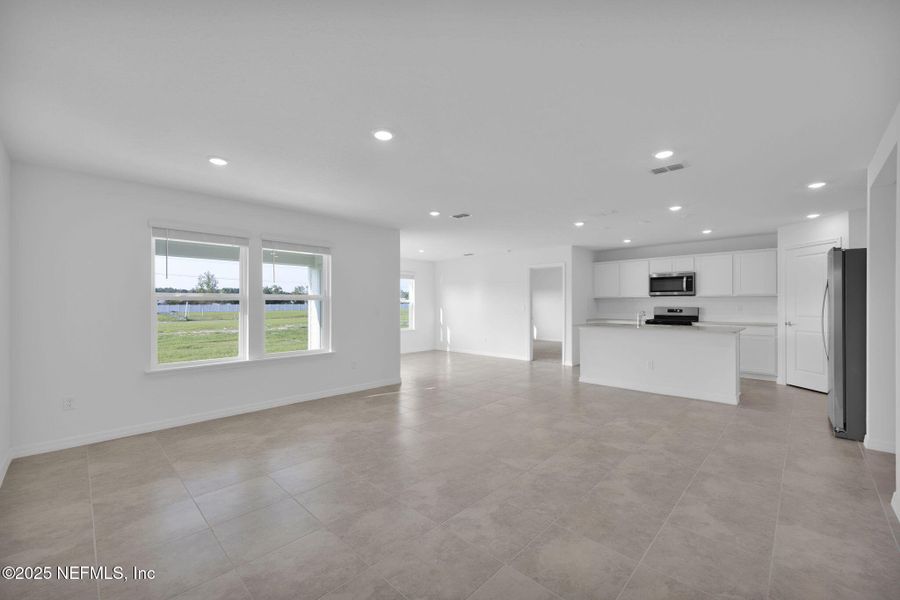 Spacious, unfurnished interior of a new home in Wells Landing, Jacksonville (Image 9). Spacious, unfurnished interior of a new home in Wells Landing, Jacksonville (Image 9).