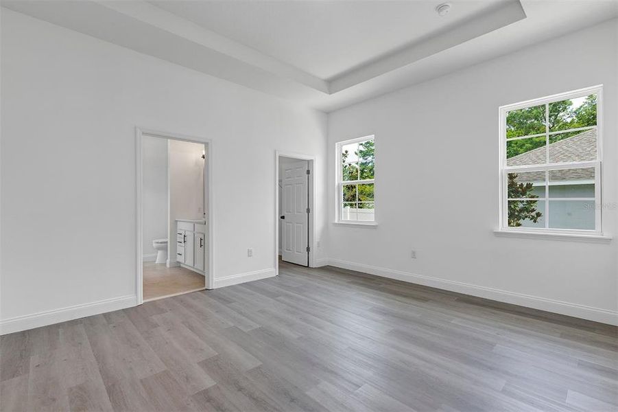 Spacious, unfurnished interior of a new home in , Deland (Image 33).
