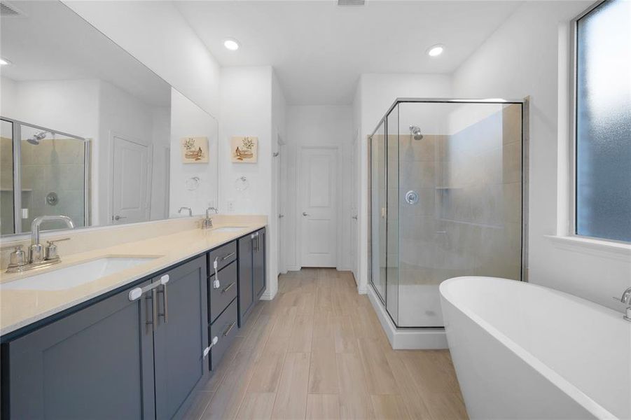 Furnished interior view inside a new home in Northlake Estates, Little Elm (Image 17). Furnished interior view inside a new home in Northlake Estates, Little Elm (Image 17).