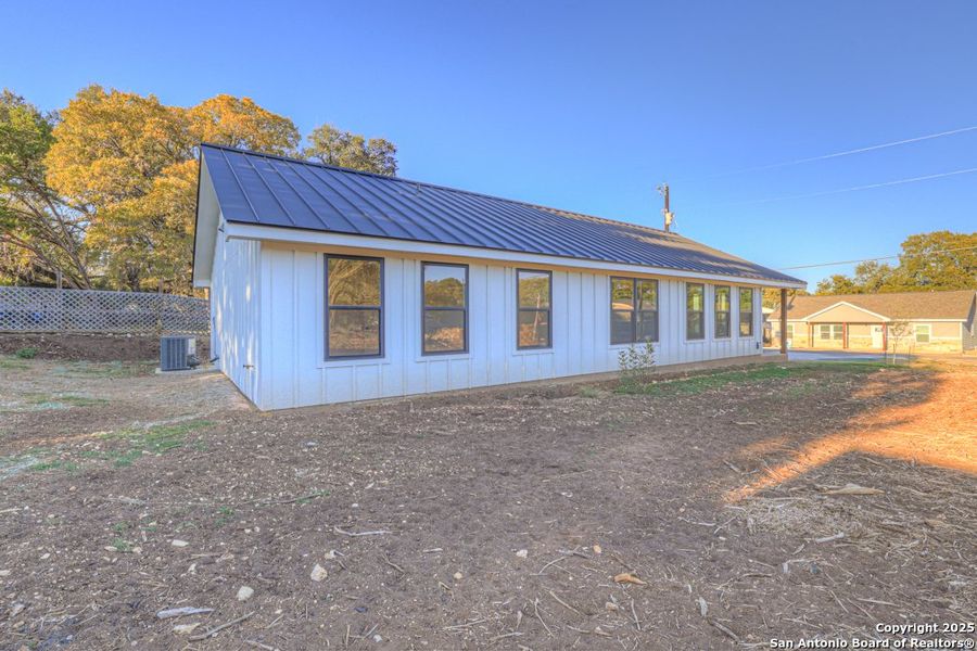 Exterior details and patio area of a home in , Canyon Lake (Image 4).