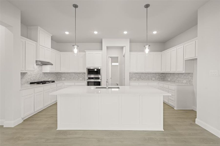 405 Daybreak- Kitchen-1 405 Daybreak- Kitchen-1