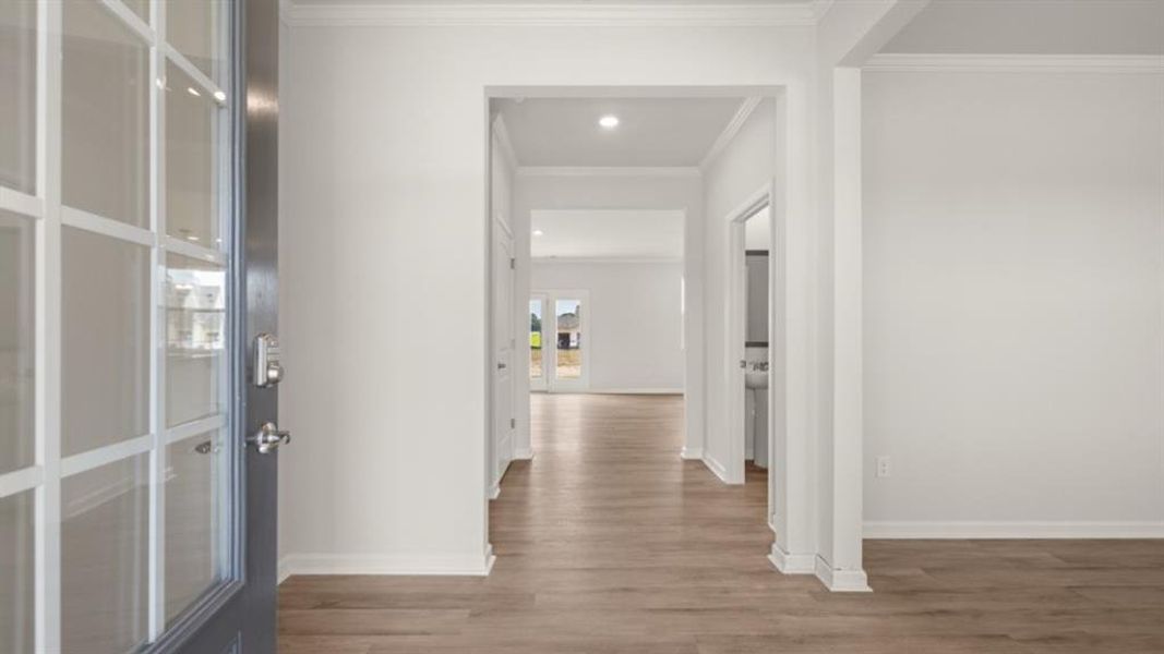 Spacious, unfurnished interior of a new home in Fairway 17 at Mirror Lake, Villa Rica (Image 28).