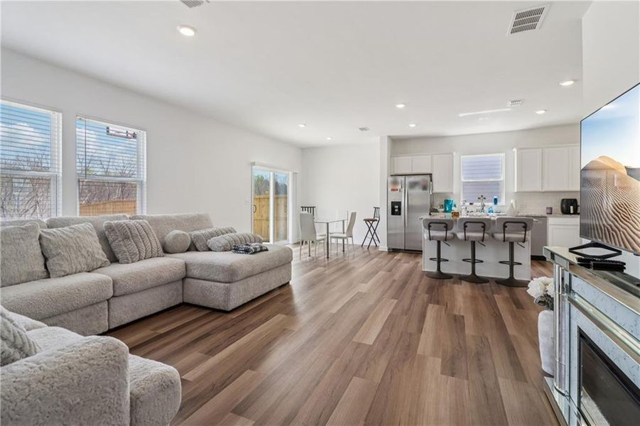 Furnished interior view inside a new home in , Gainesville (Image 6).