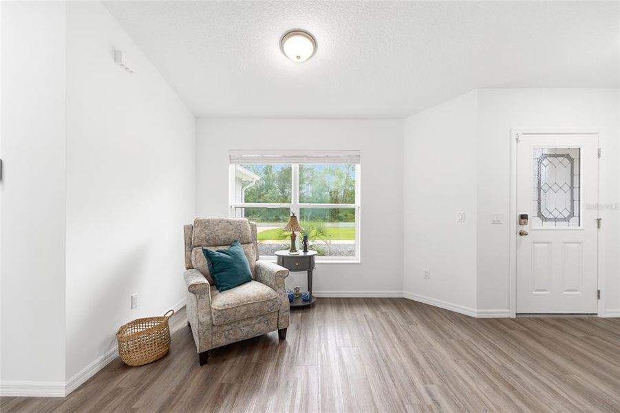 Furnished interior view inside a new home in , Dunnellon (Image 23).