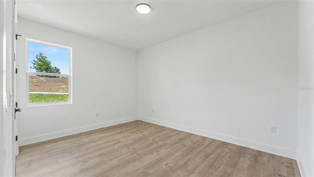 Spacious, unfurnished interior of a new home in , Davenport (Image 25).