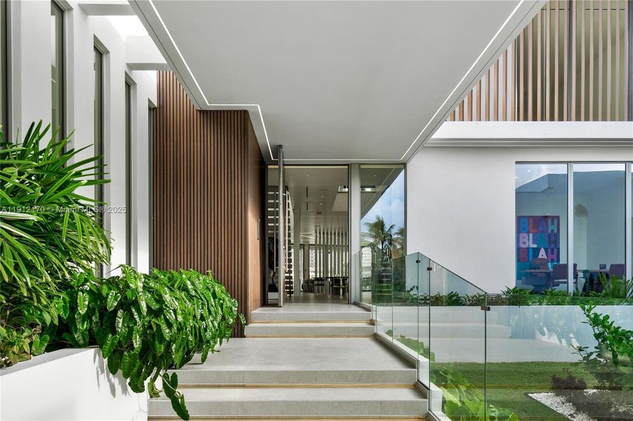 Exterior details and patio area of a home in , Hallandale Beach (Image 3).