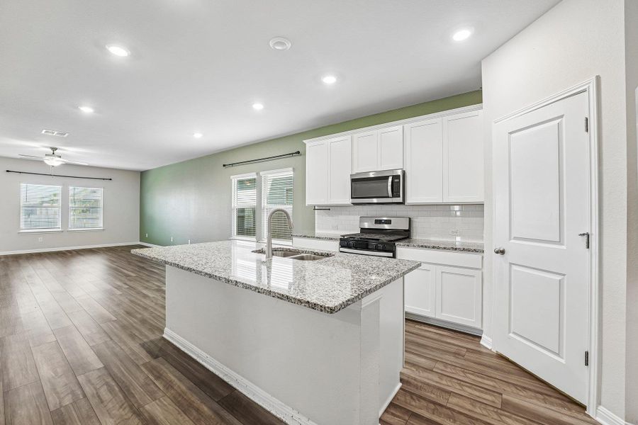 Furnished interior view inside a new home in Waterstone Crossing, Kyle (Image 5).