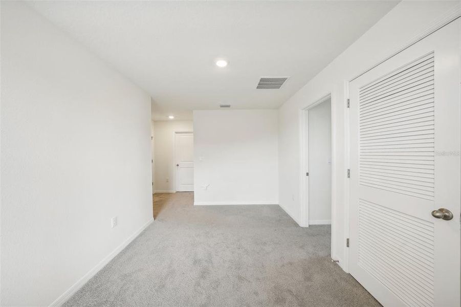 Spacious, unfurnished interior of a new home in Ridgewood, Riverview (Image 24).