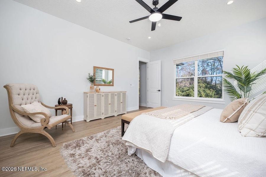 Furnished interior view inside a new home in , Middleburg (Image 15).