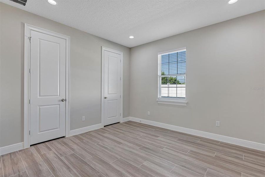 Spacious, unfurnished interior of a new home in , Summerfield (Image 34).