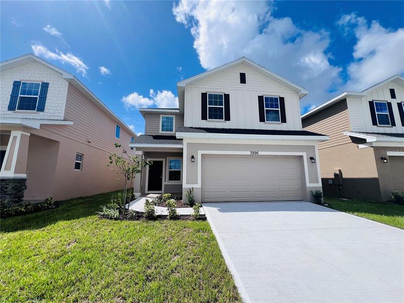 Exterior details and patio area of a home in Harmony Central, St. Cloud (Image 7).