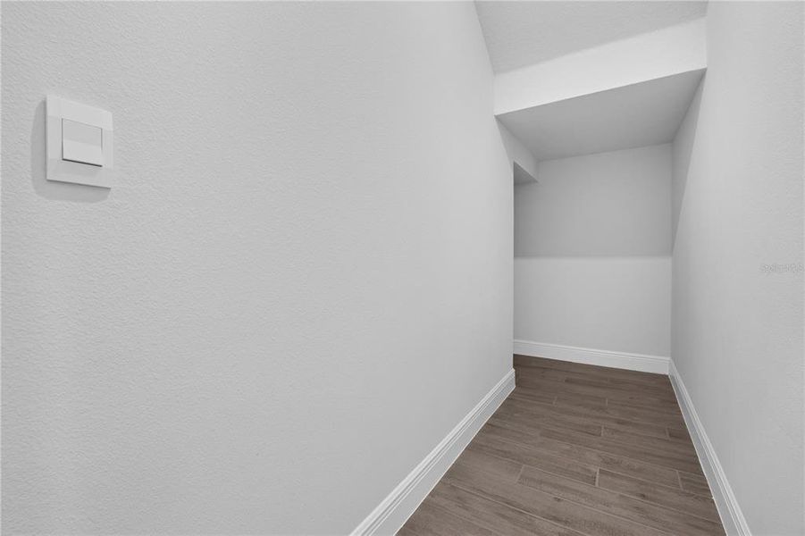 Spacious, unfurnished interior of a new home in Waterleigh, Winter Garden (Image 41).