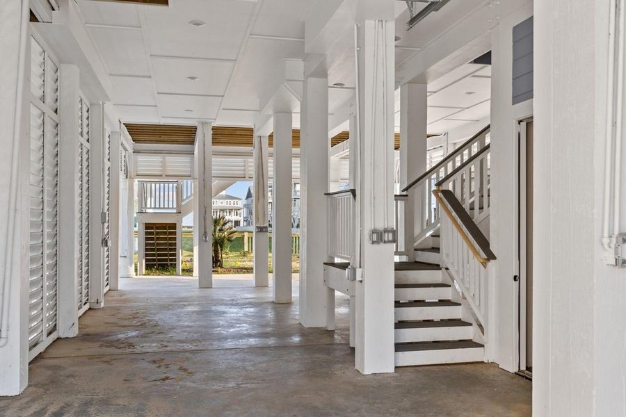 Spacious, unfurnished interior of a new home in , Galveston (Image 41).