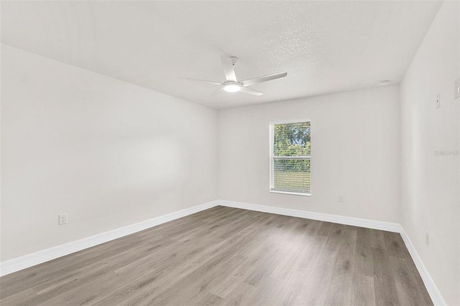 Spacious, unfurnished interior of a new home in , Spring Hill (Image 24).