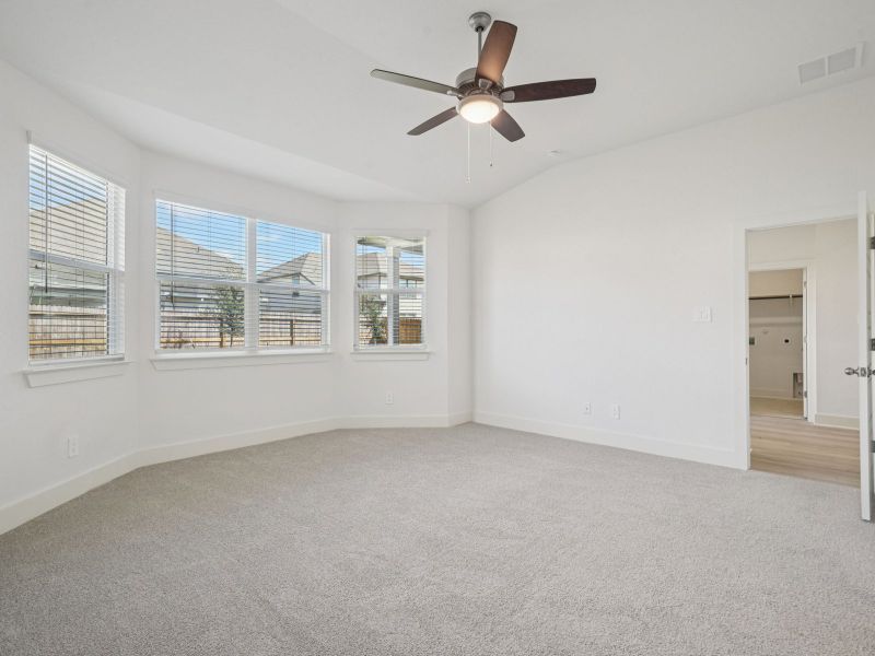 Spacious, unfurnished interior of a new home in Stetson Ridge, Marion (Image 27).