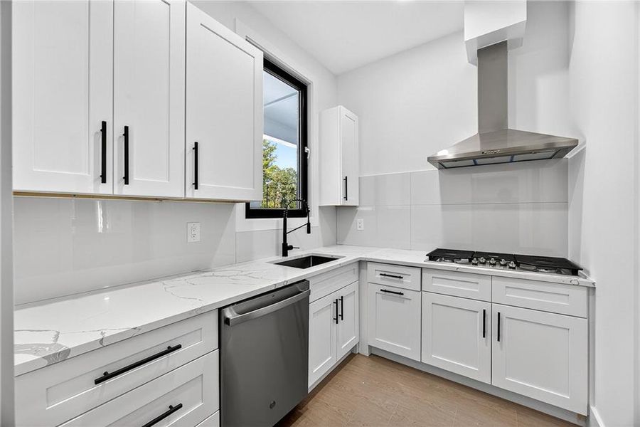 Furnished interior view inside a new home in , Auburn (Image 9).