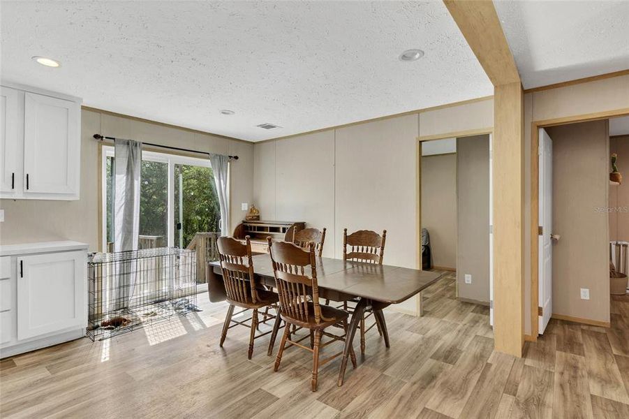 Furnished interior view inside a new home in , Homosassa Springs (Image 17).