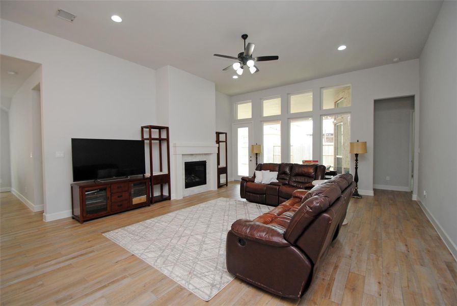 Furnished interior view inside a new home in Cross Creek Ranch, Fulshear (Image 13).