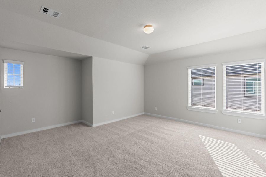 Spacious, unfurnished interior of a new home in Briarwood Crossing, Rosenberg (Image 36). Spacious, unfurnished interior of a new home in Briarwood Crossing, Rosenberg (Image 36).