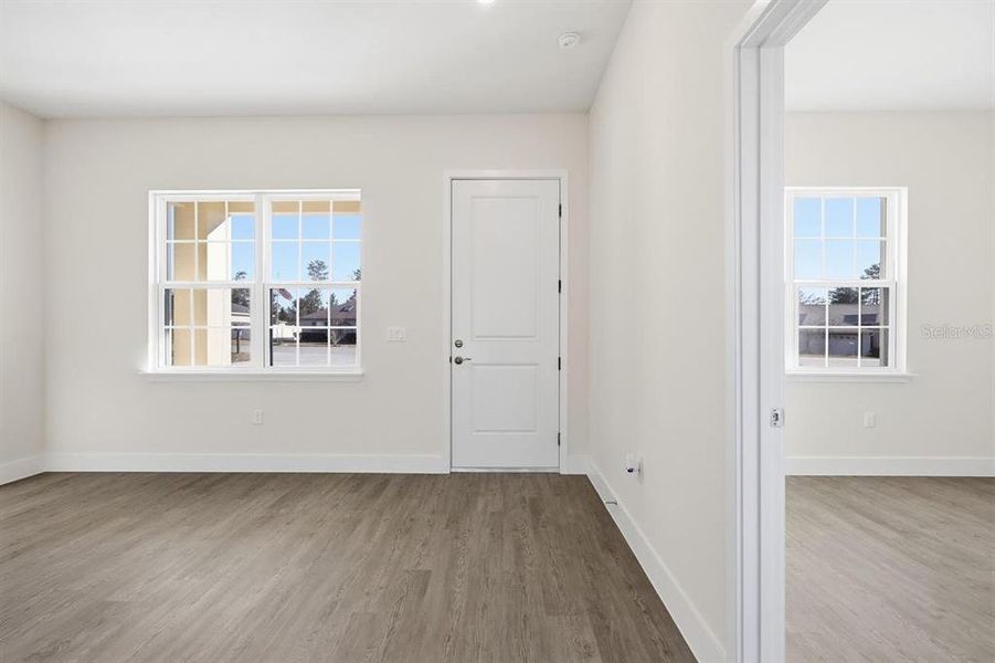 Spacious, unfurnished interior of a new home in , Ocala (Image 19).