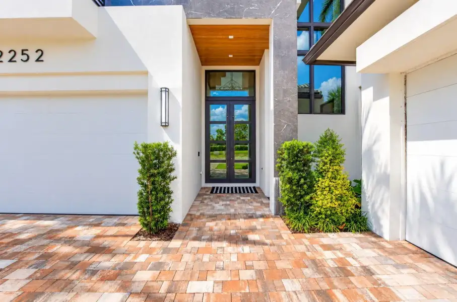 LOTS OF CURB APPEAL