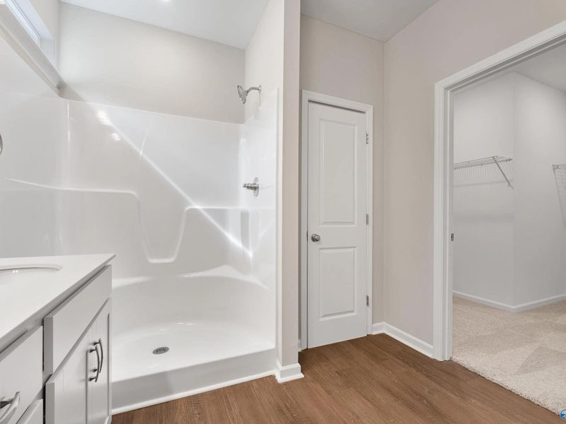 Spacious, unfurnished interior of a new home in Bailey Park, Fayetteville (Image 25).