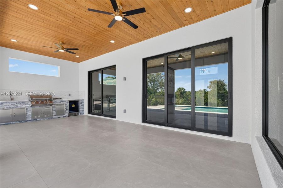 Exterior details and patio area of a home in , Cape Coral (Image 49).