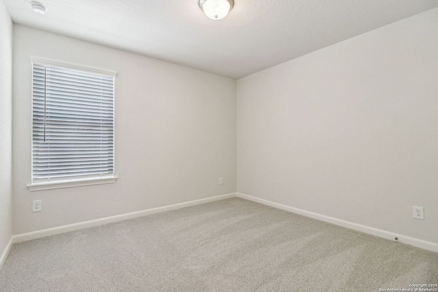 Spacious, unfurnished interior of a new home in Arcadia Ridge - Premier Series, San Antonio (Image 25).