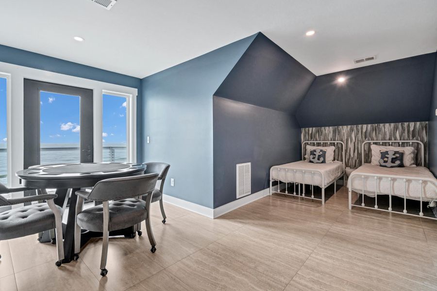 Furnished interior view inside a new home in , Edisto Island (Image 44).