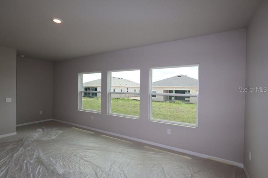 Spacious, unfurnished interior of a new home in Southwind – Executive Series, Plant City (Image 10).