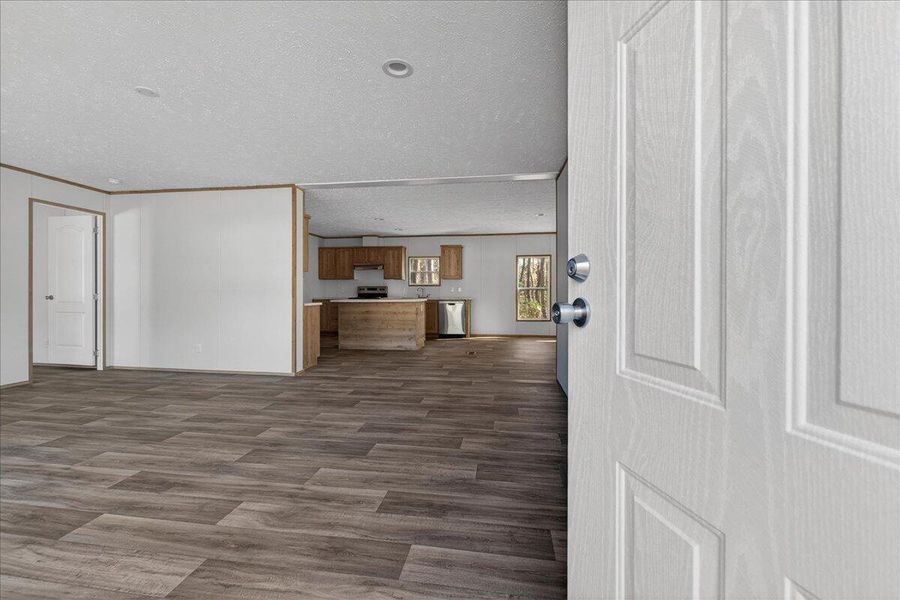 Spacious, unfurnished interior of a new home in , Eutawville (Image 17).