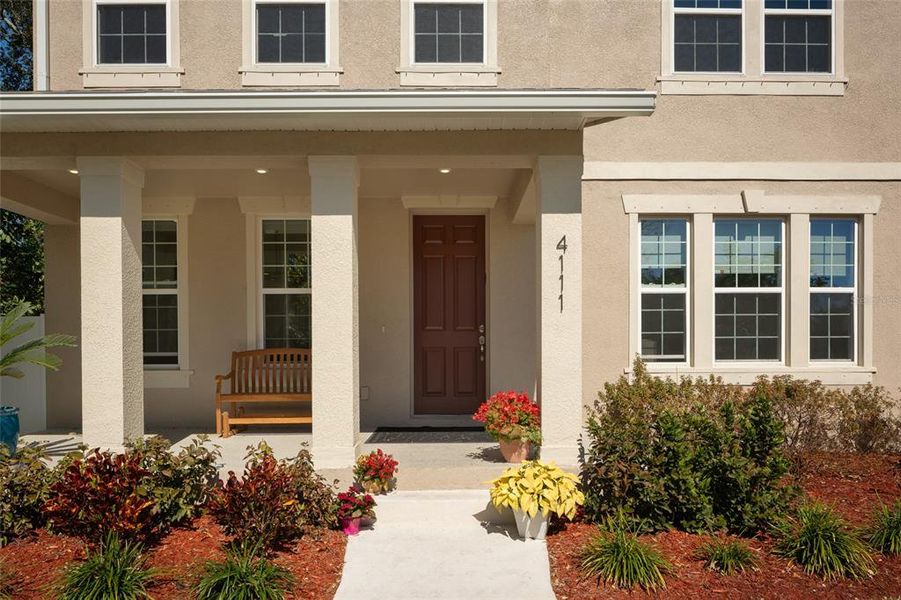 Exterior details and patio area of a home in , St. Petersburg (Image 21).