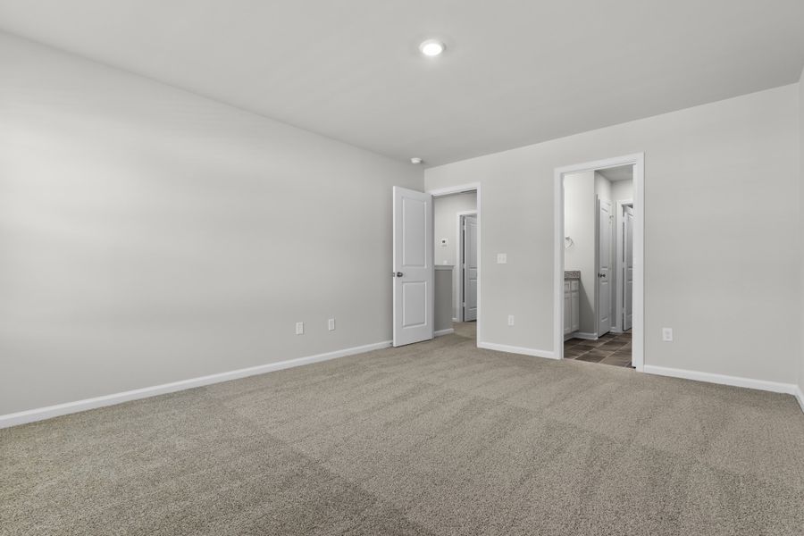 Spacious, unfurnished interior of a new home in Willow Lake, Blythewood (Image 14). Spacious, unfurnished interior of a new home in Willow Lake, Blythewood (Image 14).