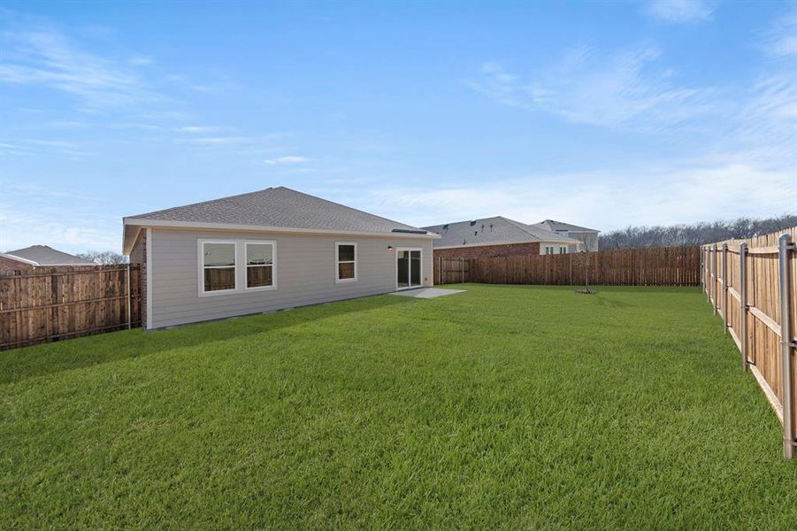 27. 807 Lexington - Back (2)