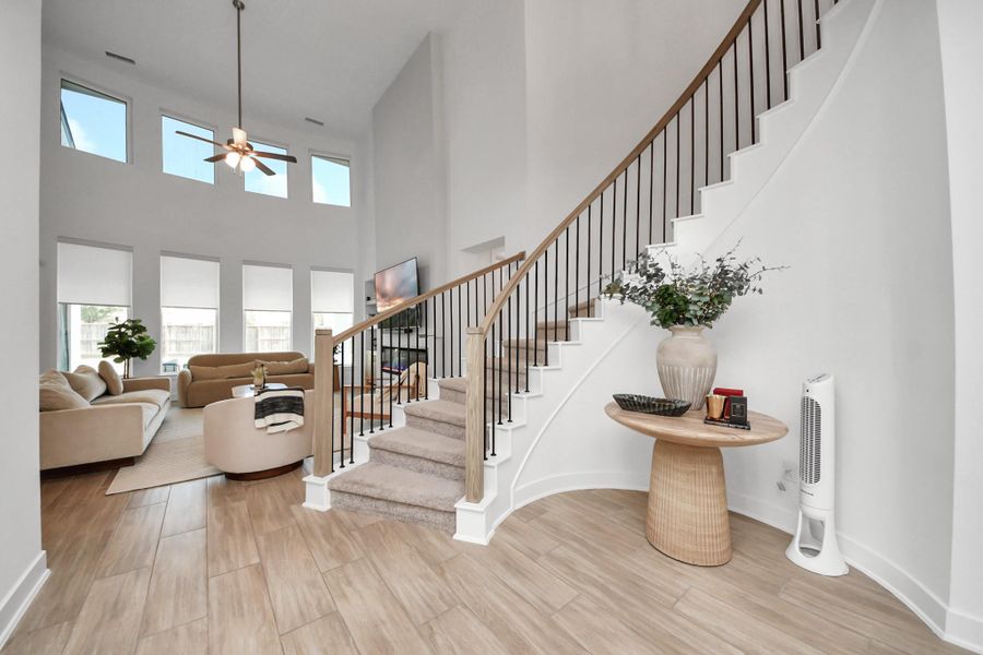 Furnished interior view inside a new home in Candela, Richmond (Image 31).
