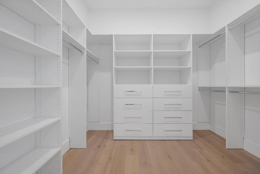 Master Closet 1